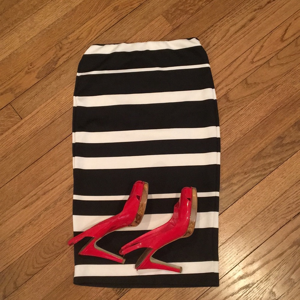Striped Pencil Skirt